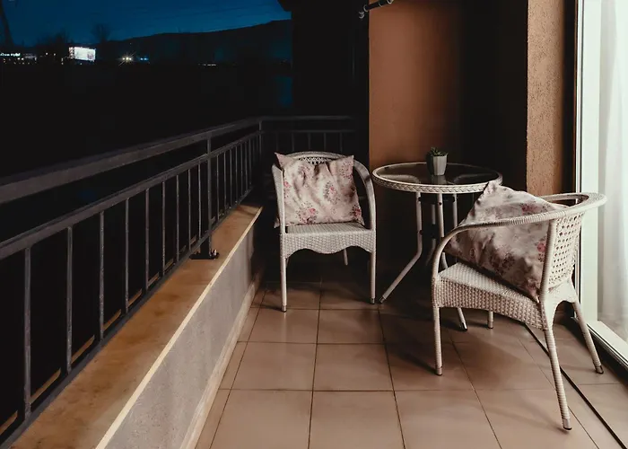 Elegant Living 1 Sofia